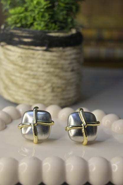 Wrap Stud