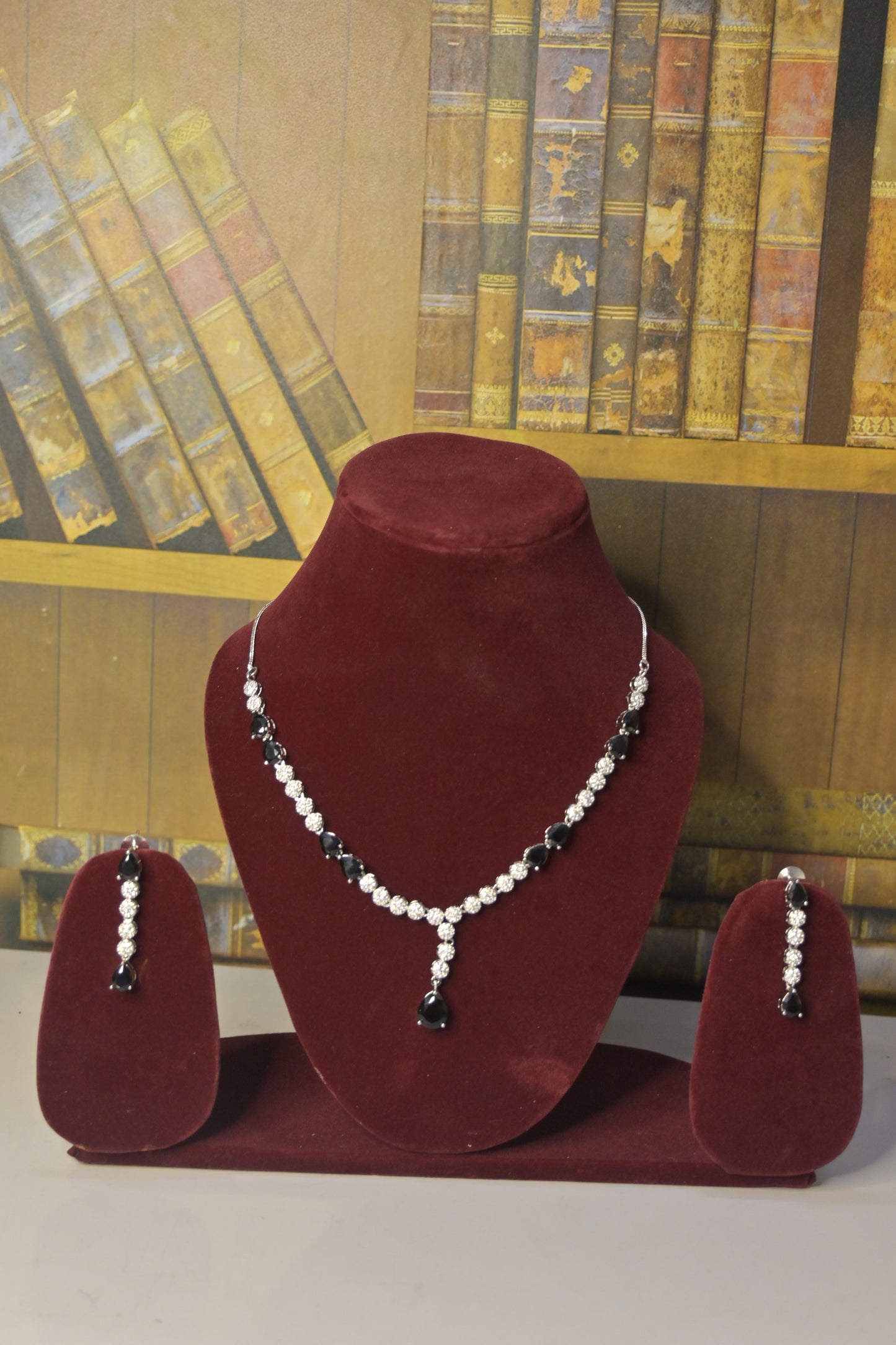 Noir Empress Set