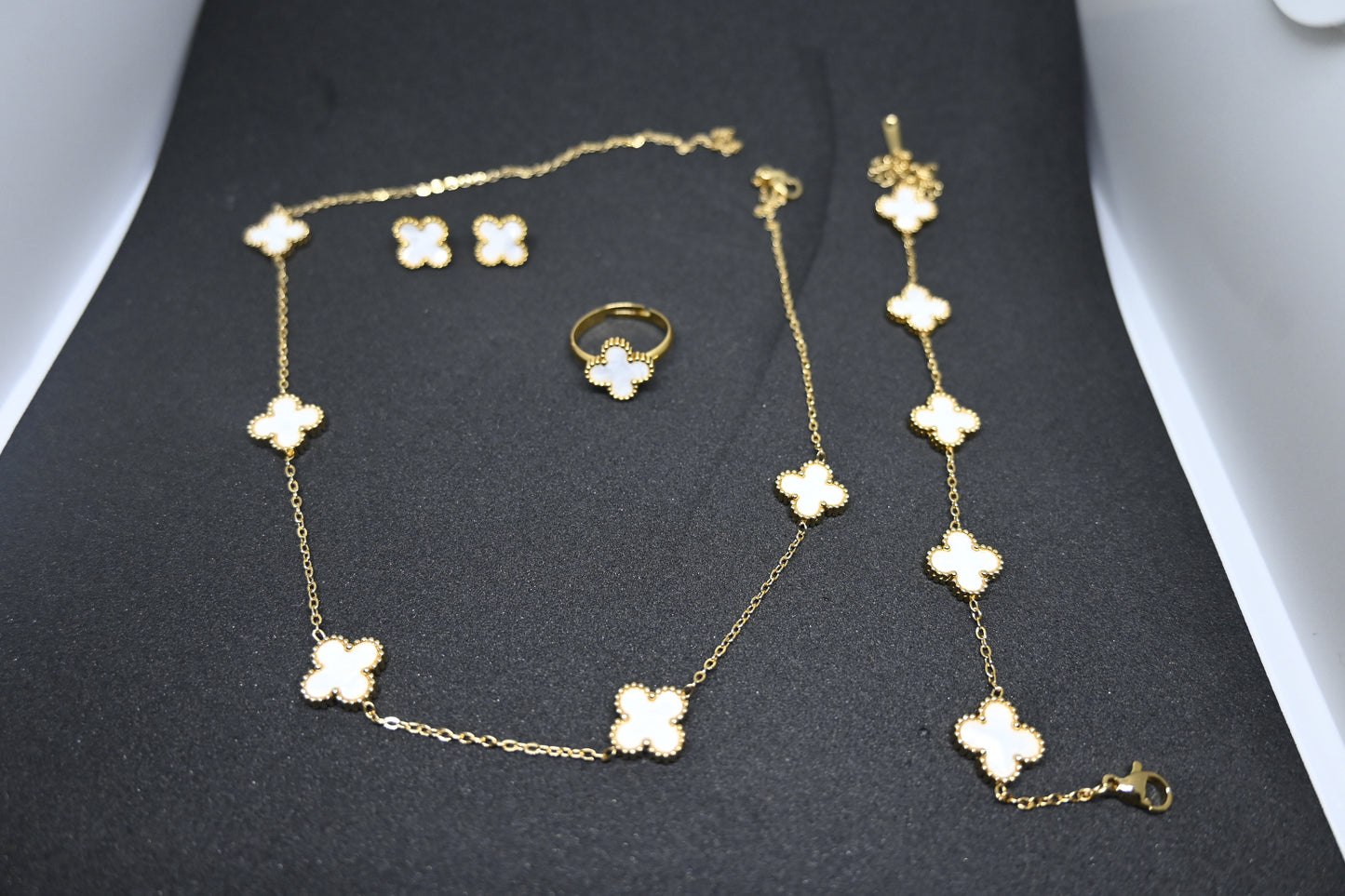 White Clover Combo Set