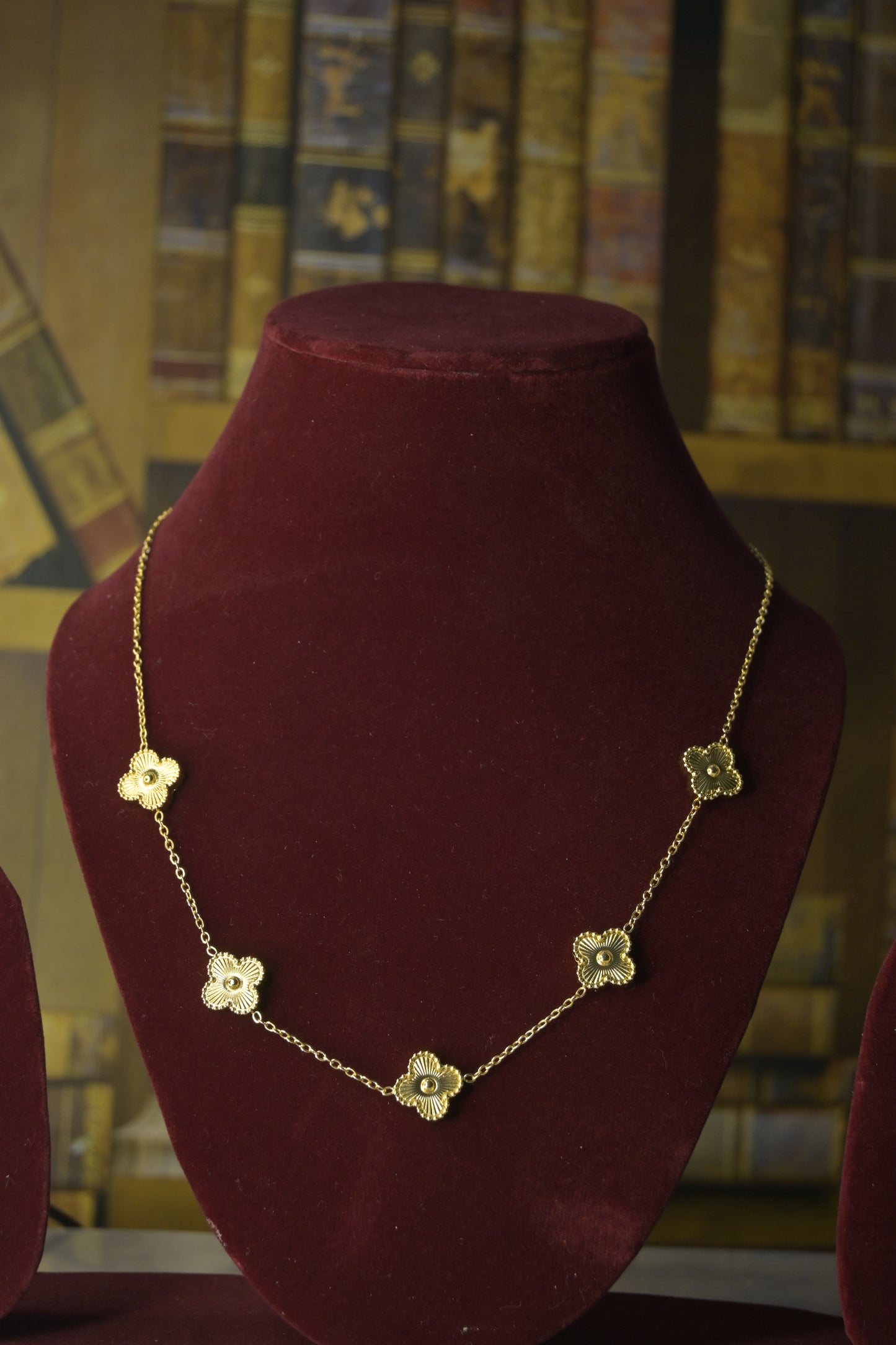 Quatro Blossom Chain